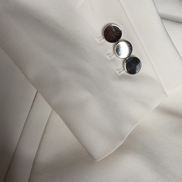 NWT. Zara Oyster White Long Tuxedo Blazer. Size S. - Picture 6 of 10
